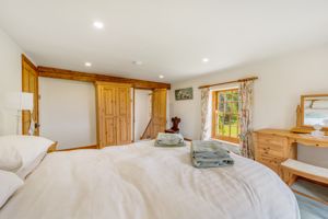 Bedroom- click for photo gallery